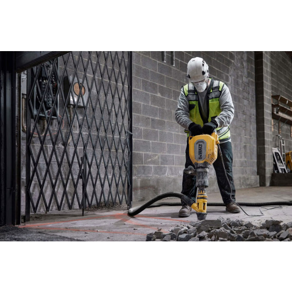 Фото - Отбойный молоток DeWALT D25911K