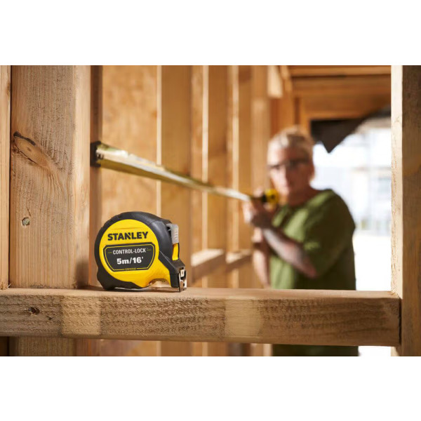 Фото - Рулетка Stanley CONTROL-LOCK 5 м (STHT37235-5)