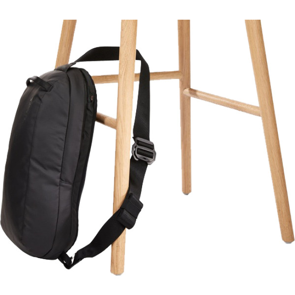 Фото - Рюкзак городской Thule Tact Sling 8L Crossbody Bag TACTSL-08 Black (3205291)