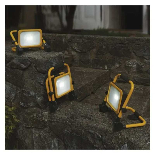 Фото - Светодиодный прожектор EMOS ZS2822 20W 2000Lm 6500K Li-Ion 6600 mAг IP54