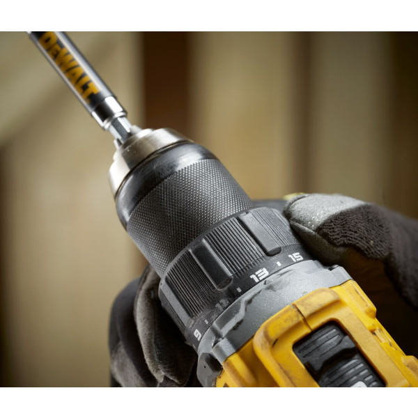 Фото - Дрель-шуруповерт DeWALT DCD794P2T