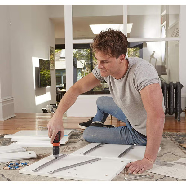 Фото - Аккумуляторная отвертка Black&Decker BCF601C