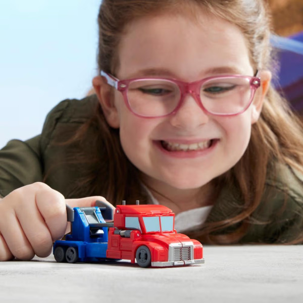 Фото - Машинка-трансформер Hasbro серии Трансформеры. Новая искра TRA EARTHSPARK 1 STEP SMASH OPTIMUS (G0742_G0994)