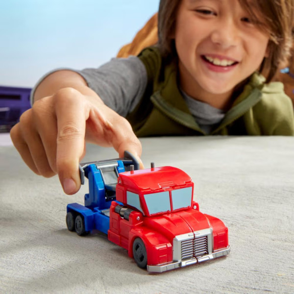 Фото - Машинка-трансформер Hasbro серии Трансформеры. Новая искра TRA EARTHSPARK 1 STEP SMASH OPTIMUS (G0742_G0994)