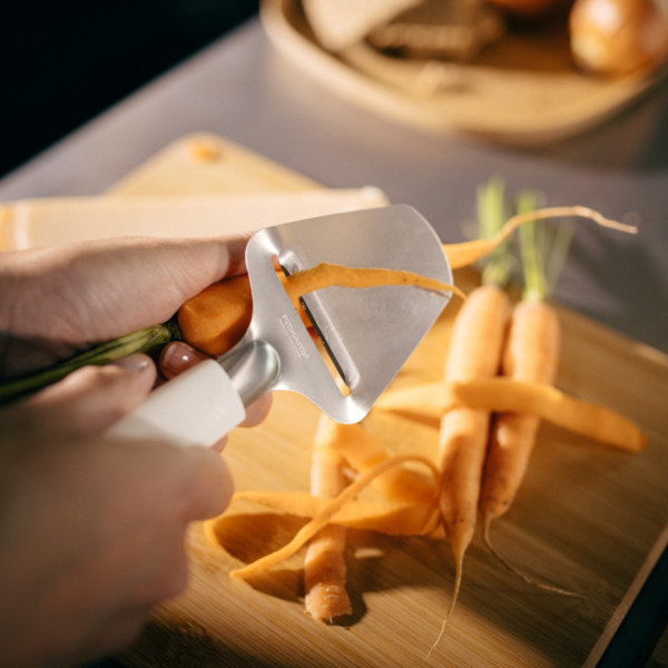 Фото - Нож для сыра Fiskars Functional Form (1016129)