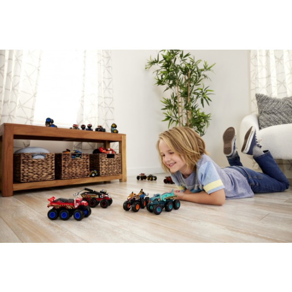Фото - Дальнобойщики Hot Wheels Супер-тягач серии Monster Trucks в ассортименте (HWN86)