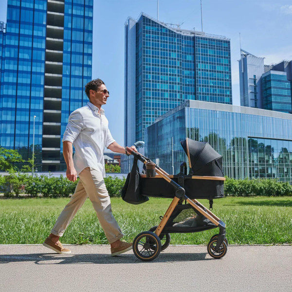 Фото - Коляска универсальная 3 в 1 Kinderkraft Esme Pro Pure Black (KSESME00BLK300N)