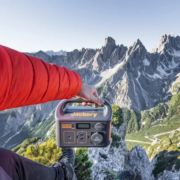 Фото - Зарядная станция универсальная Jackery Explorer 240 EU