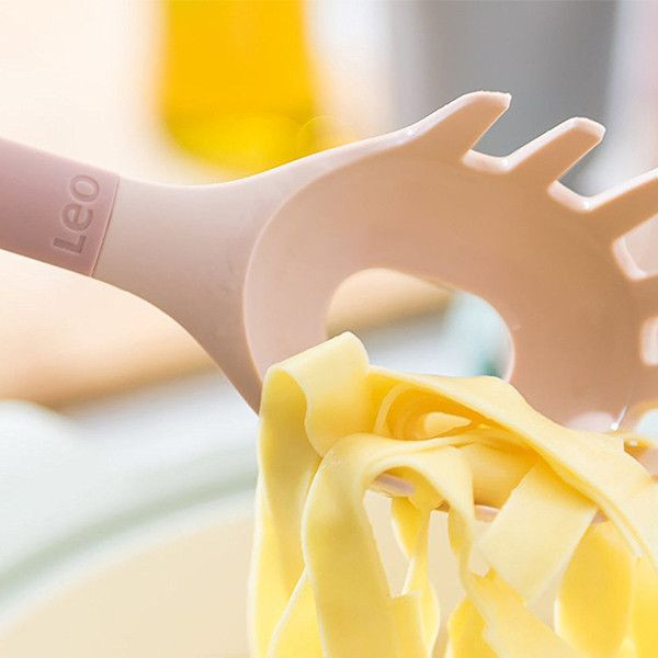 Фото - Ложка для спагетти Berghoff 3950070 LEO розовая