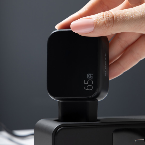 Фото - Сетевое зарядное устройство Proove Fixtape GaN Type-C 65W black (WCFP65010201)