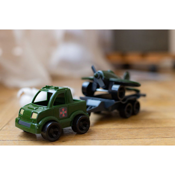 Фото - Базовый игровой транспорт для малыша Tigres Набор авто "Kid cars" военный 3 шт. на планшетке (39997)