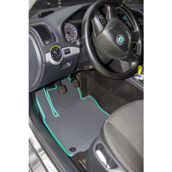 Фото - Коврики из экокожи в салон авто передние EVAtech для Octavia A5 (MT, 4 clips) Skoda 2004-2013 2 поколение Combi EU (SK12153A2AV4BBB)