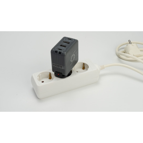 Фото - Сетевое зарядное устройство Avermedia GC313 CORE GO 100Вт 2хUSB-С, 1хUSB-A, 1xHDMI Black (40AAGC313AWN)