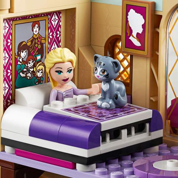 Фото - Конструктор LEGO Frozen 2 Деревня в Эренделле (41167)