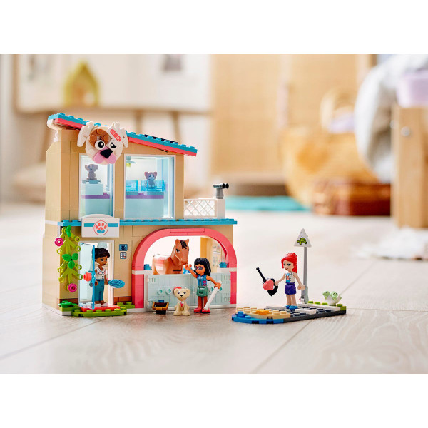 Фото - Конструктор LEGO Friends Ветеринарная клиника в Хартлейк-Сити (41446)