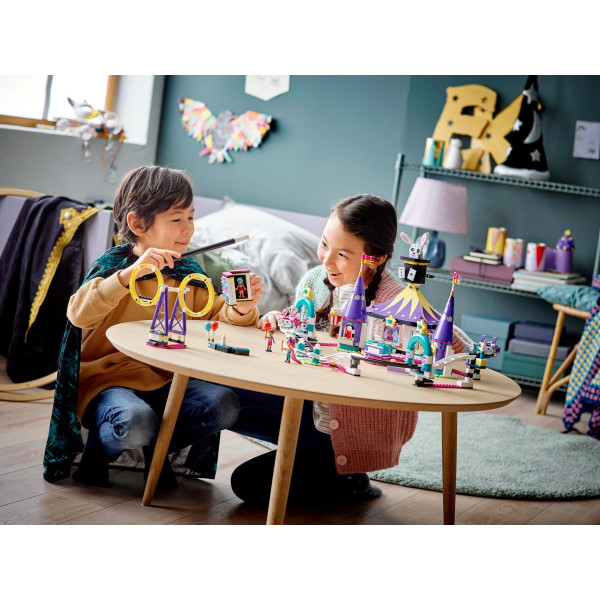 Фото - Конструктор LEGO Friends Американские горки на Волшебной ярмарке (41685)