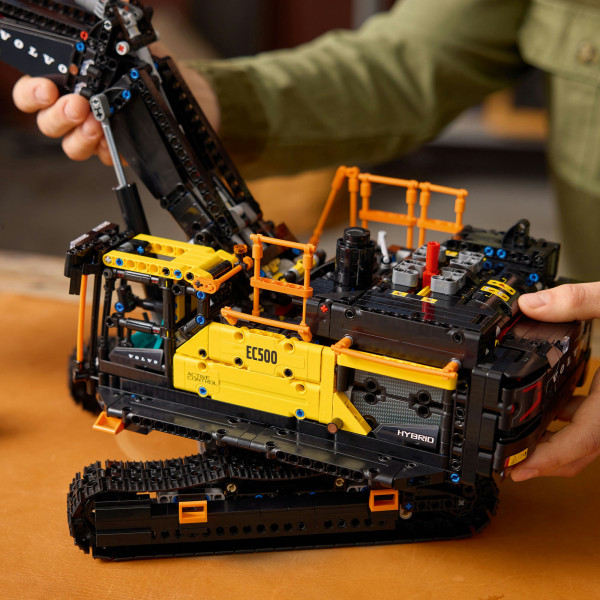 Фото - Конструктор LEGO  Technic Экскаватор Volvo EC500 Hybrid (42215)