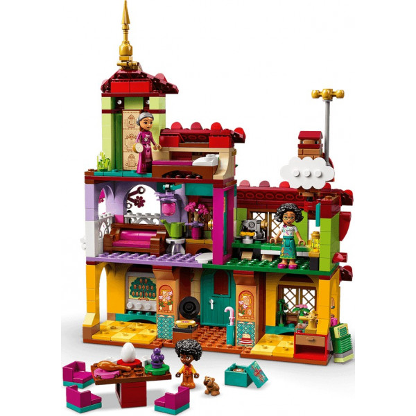 Фото - Конструктор LEGO Disney Дом семьи Мадригал (43202)