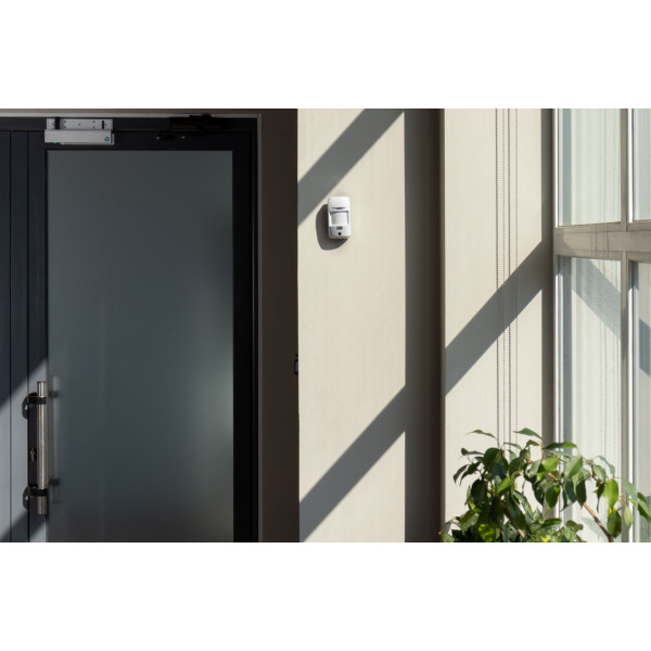 Фото - Беспроводной датчик движения U-PROX PIR Cam White