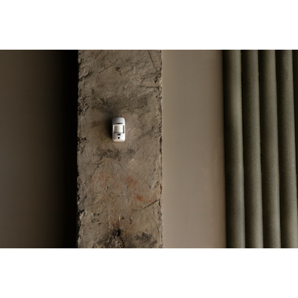 Фото - Беспроводной датчик движения U-PROX PIR Cam White