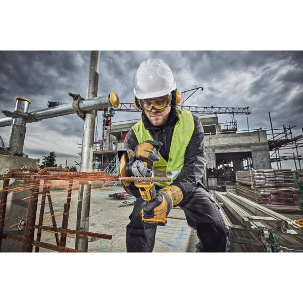 Фото - Болгарка DeWALT 18 B XR Li-lon (DCG405P3)