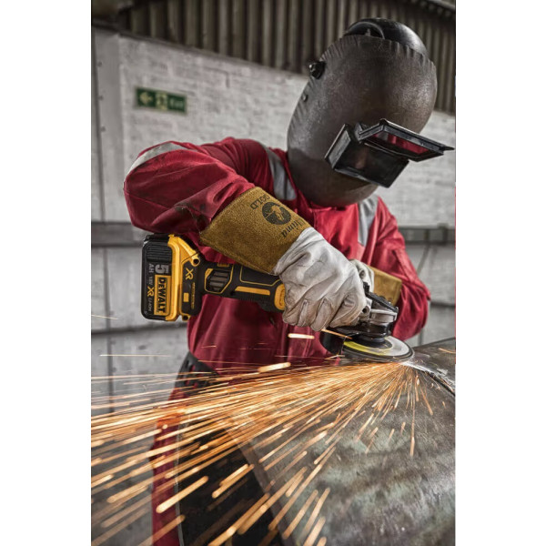 Фото - Болгарка DeWALT 18 B XR Li-lon (DCG405P3)