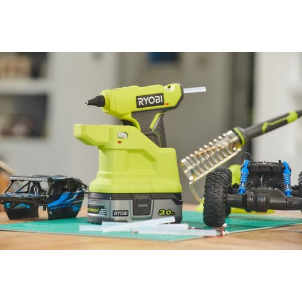 Фото - Клеевой пистолет Ryobi ONE+ RGLM18-0