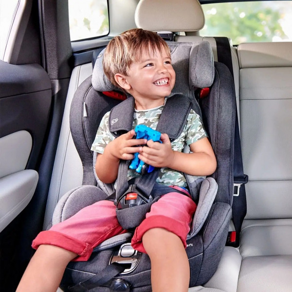 Фото - Автокресло Kinderkraft Safety Fix Black (KKFSAFEBLK0000)
