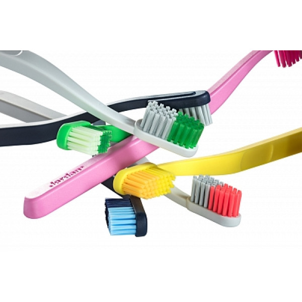 Фото - Зубная щетка мануальная детская Jordan Clean Smile, 12+ лет, средняя жесткость, 3 шт. (56106310)