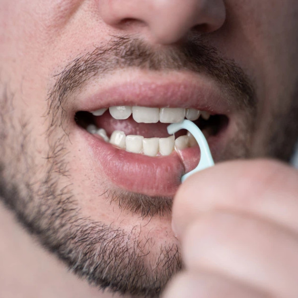 Фото - Зубная нить Fesco Ultra Fresh Clean з тримачем 40 шт. (4820204702410)