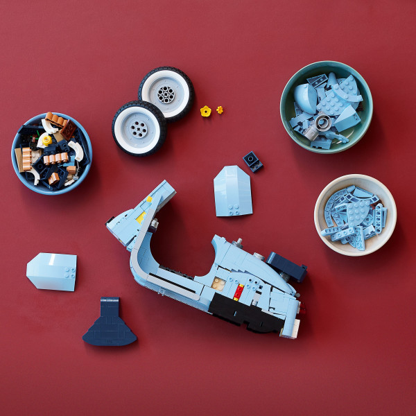 Фото - Уценка - Конструктор LEGO Icons Vespa 125 (10298)