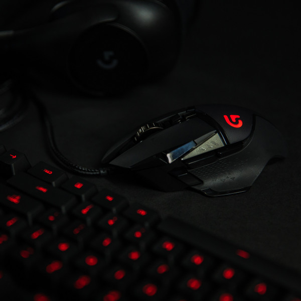 Фото - Клавиатура проводная игровая Logitech G413 Carbon/Red USB (920-008309)