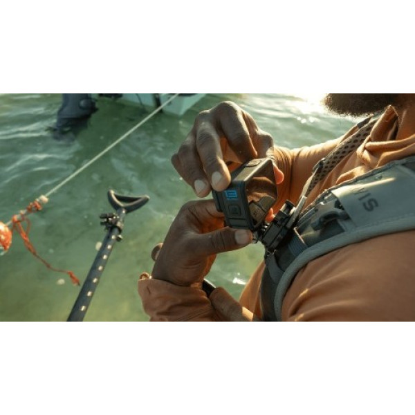 Фото - Крепление для экшн-камеры GoPro Magnetic Latch Mount (AEMAG-001)