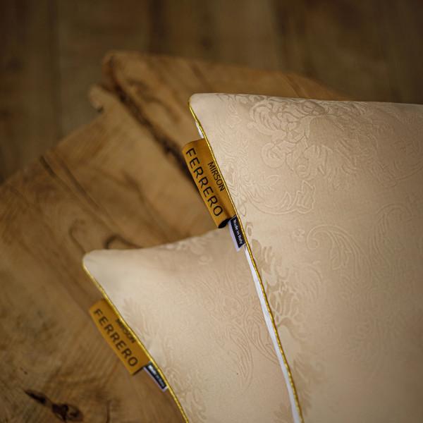 Фото - Подушка стандартная MirSon №15-07 Ferrero Gold 40х60 см (2200011163772)