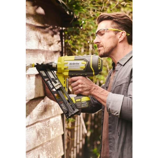 Фото - Гвоздезабиватель Ryobi ONE+ R15GN18-0 без АКБ и ЗУ (5133005297)
