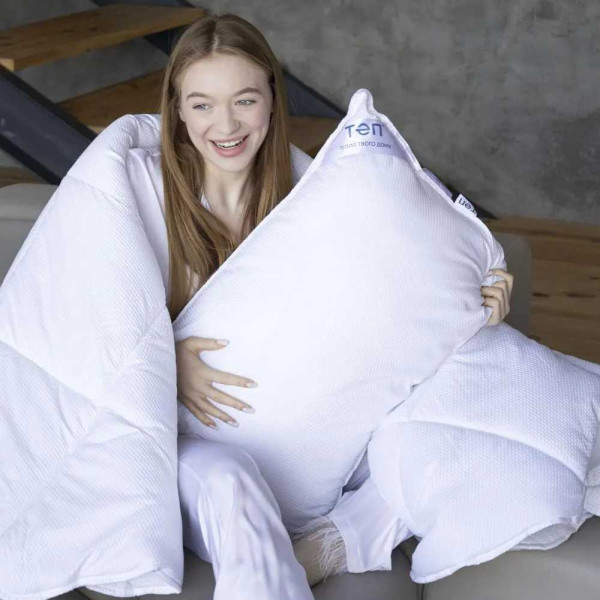 Фото - Подушка стандартная ТЕП HUGGY 50х70 см чехол не стеганый в сумке (3-04576_00000)