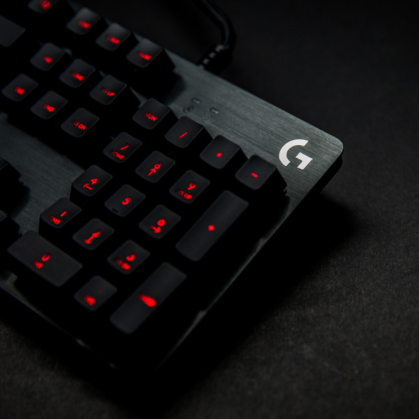 Фото - Клавиатура проводная игровая Logitech G413 Carbon/Red USB (920-008309)