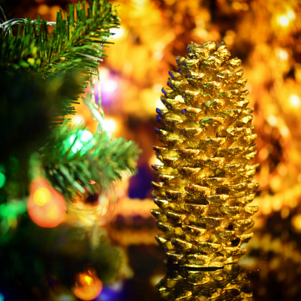 Фото - Свеча декоративная YES! Fun Шишка 14 см (710370)