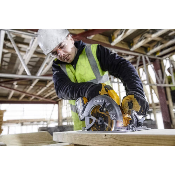 Фото - Пила дисковая DeWALT 54В XR FLEXVOLT Li-lon (DCS578NT)