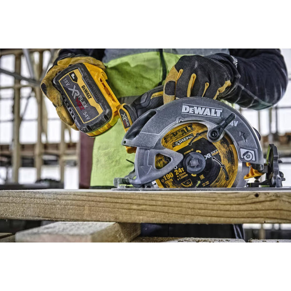 Фото - Пила дисковая DeWALT 54В XR FLEXVOLT Li-lon (DCS578NT)