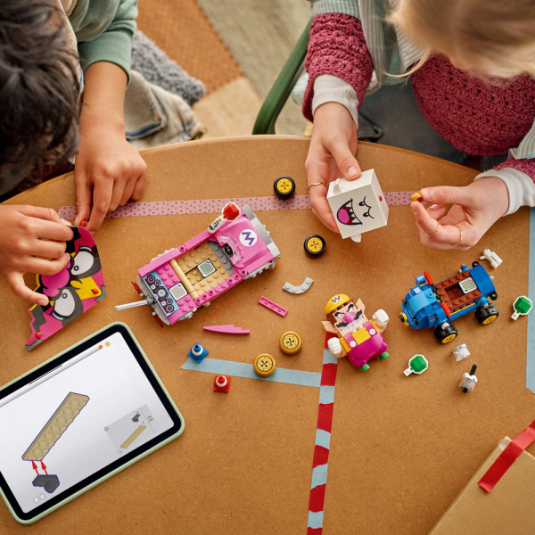 Фото - Конструктор LEGO  Super Mario™ Mario Kart™ – Варио и Кинг Бу (72038)