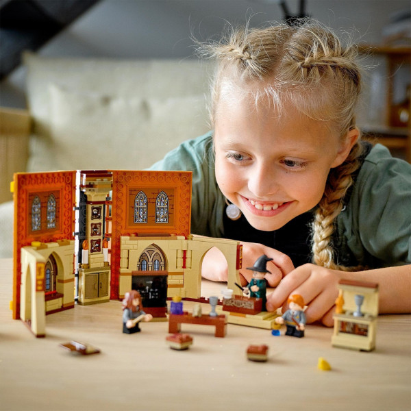 Фото - Конструктор LEGO Harry Potter В Хогвартсе урок трансфигурации (76382)