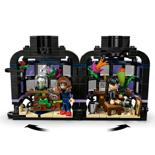 Фото - Конструктор LEGO  Wednesday Цветок черной георгины (76784)