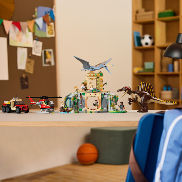 Фото - Конструктор LEGO  Jurassic World Воздушная миссия со спинозавром и кетцалькоатлем (76976)