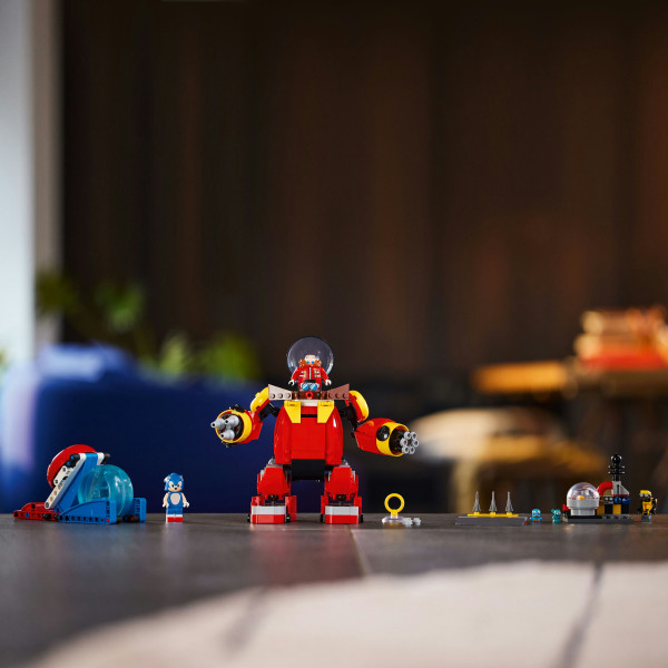 Фото - Конструктор LEGO Sonic the Hedgehog Соник против смертельного робота-яйца доктора Эгмана (76993)