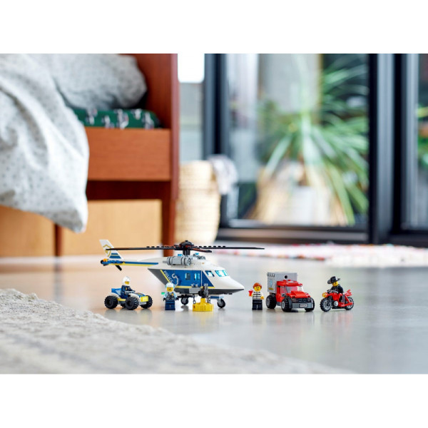 Фото - Конструктор LEGO City Погоня на полицейском вертолёте (60243)
