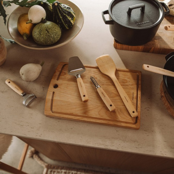 Фото - Ложка поварская Fiskars Essential 38 см (1079057)