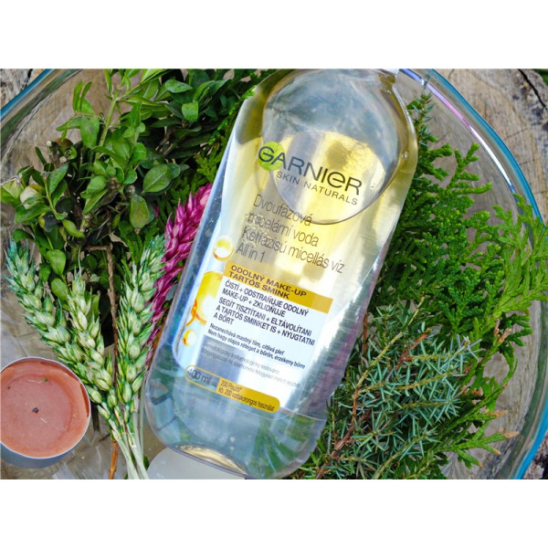 Фото - Мицелярная вода Garnier SKIN NAT двухфазная очищающая 400 мл