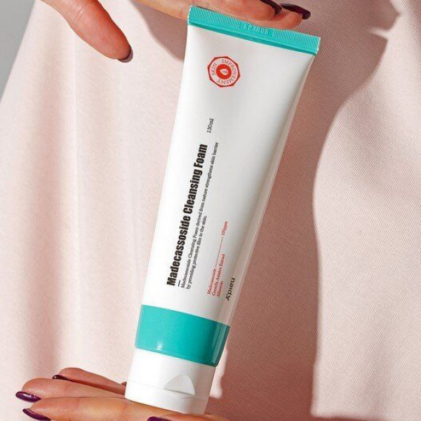 Фото - Пенка для умывания A'pieu Madecassoside 130 мл (8809581460454)