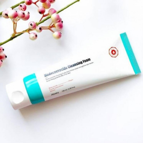 Фото - Пенка для умывания A'pieu Madecassoside 130 мл (8809581460454)